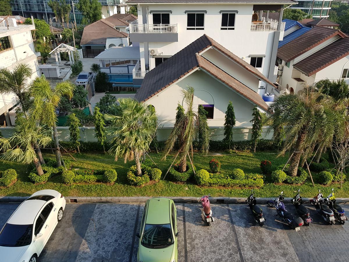 Dusit Grand Condo View Jomtien Beach Exterior photo